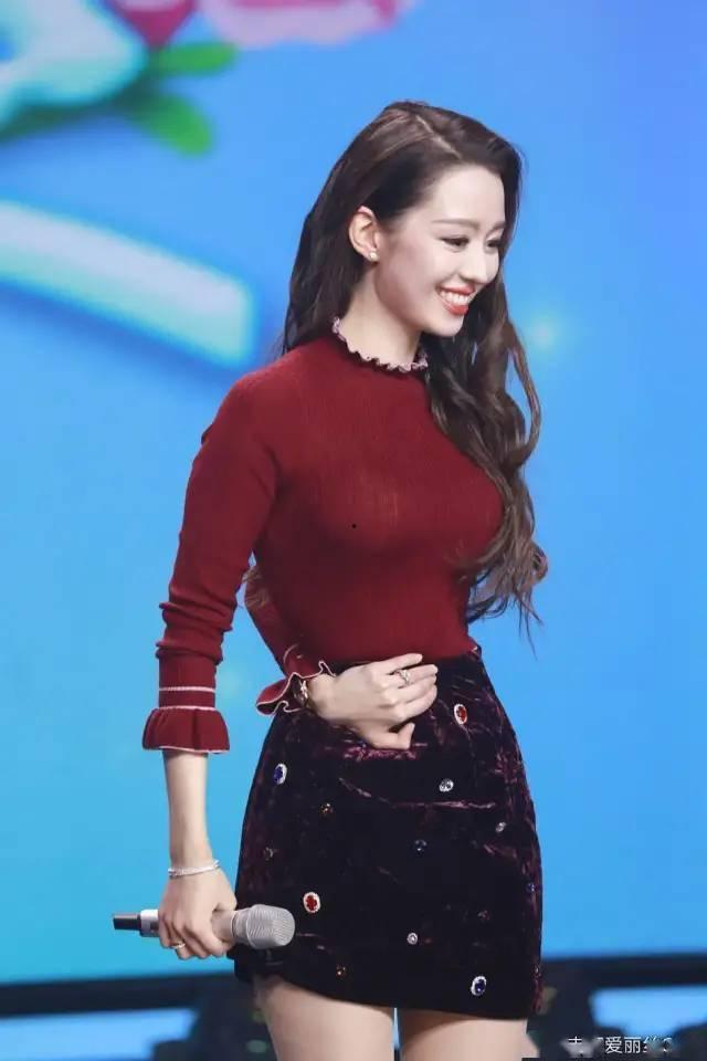 吉娜微博爆料最新消息,揭秘娱乐圈惊人内幕! 第1张 吉娜微博爆料最新消息,揭秘娱乐圈惊人内幕! 第1张